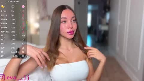 Snapshot of eva_j chatting on 6, 11, 2025 Free toy control in pvt online show from 6, 11, 2025