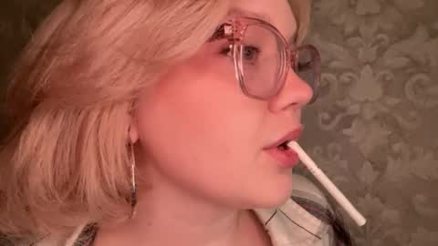 Snapshot of eva_kittenn chatting on 9, 9, 2025 eva_kittenn online show from 9, 9, 2025