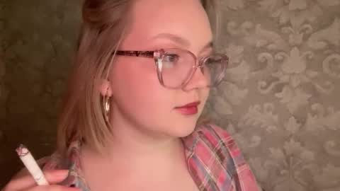 Snapshot of eva_kittenn chatting on 19, 9, 2025 eva_kittenn online show from 19, 9, 2025