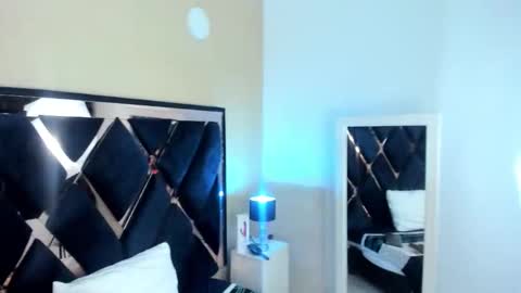 Snapshot of eva_loretti chatting on 15, 11, 2025 online show from 15, 11, 2025