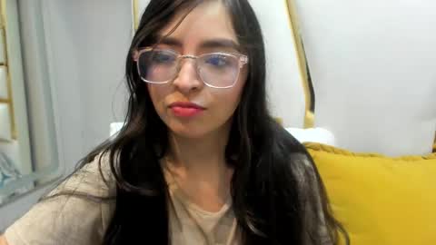 Angelinne online show from 9, 3, 2025