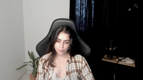 eva_monn online show from 5, 1, 2025