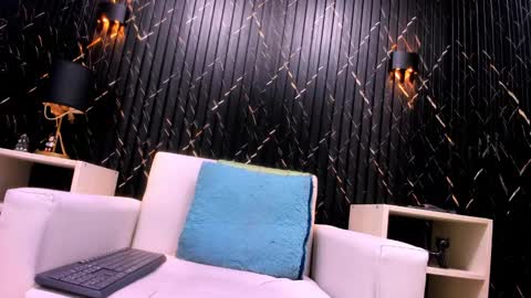 Snapshot of eva_monwalker chatting on 2, 11, 2025 Eva cute online show from 2, 11, 2025