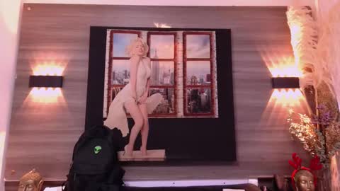 Snapshot of eva_monwalker chatting on 15, 11, 2025 Eva cute online show from 15, 11, 2025