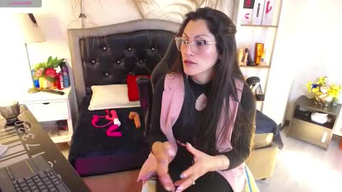 Eva Notty  online show from 28, 2, 2025
