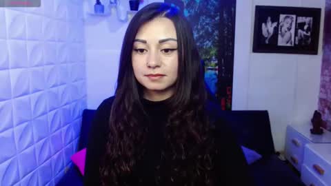 Snapshot of eva_rosell chatting on 2, 12, 2025 Eva online show from 2, 12, 2025