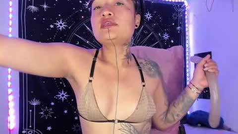 Eva  online show from 21, 11, 2025