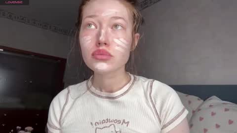 Snapshot of eva_varnerr chatting on 8, 3, 2026 eva varnerr online show from 8, 3, 2026