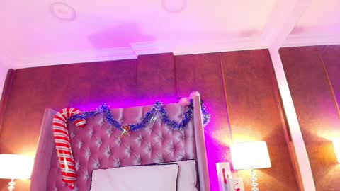 EVA CLOEE online show from 17, 12, 2024