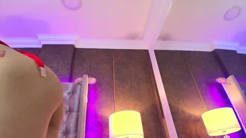 EVA CLOEE online show from 14, 1, 2025