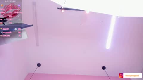 Eva Grace  online show from 29, 1, 2025