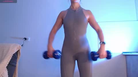 Snapshot of evahailey_ chatting on 28, 9, 2025 Eva online show from 28, 9, 2025