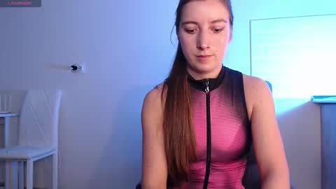 Snapshot of evahailey_ chatting on 5, 11, 2025 Eva online show from 5, 11, 2025