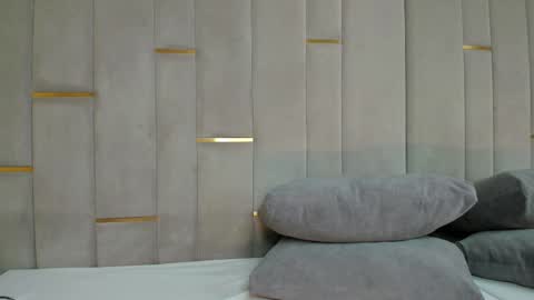 Snapshot of evalims chatting on 10, 10, 2025 EVA online show from 10, 10, 2025