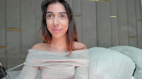 Snapshot of evalims chatting on 23, 12, 2025 EVA online show from 23, 12, 2025