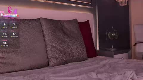 Eva Moretti online show from 10, 10, 2025