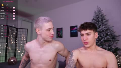 evan_white_ online show from 17, 12, 2024