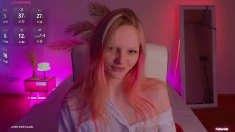 Snapshot of evangel1ne chatting on 5, 12, 2024 evangel1ne online show from 5, 12, 2024