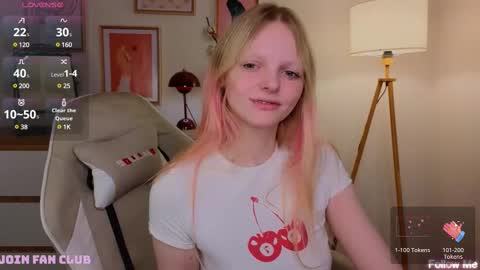 Snapshot of evangel1ne chatting on 22, 2, 2025 evangel1ne online show from 22, 2, 2025