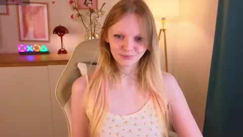 Snapshot of evangel1ne chatting on 26, 11, 2025 evangel1ne online show from 26, 11, 2025