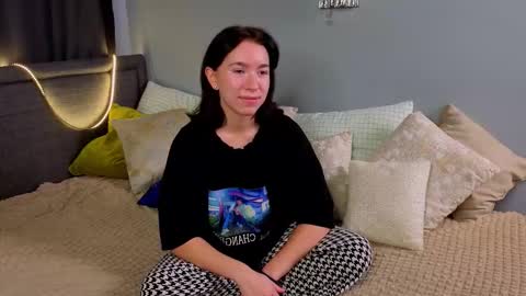 Im Nelly online show from 27, 11, 2025