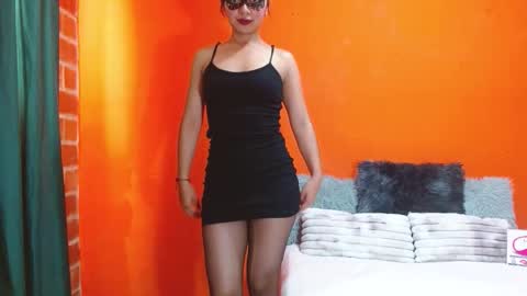 Snapshot of evangelinne_01 chatting on 4, 11, 2025 evangelinne_01 online show from 4, 11, 2025