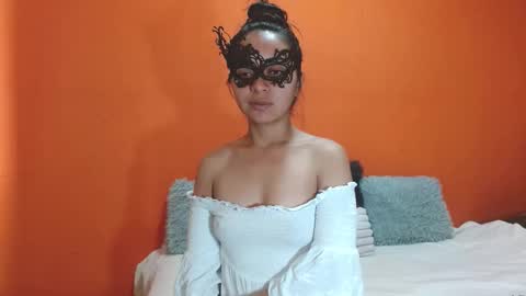 Snapshot of evangelinne_01 chatting on 16, 12, 2025 evangelinne_01 online show from 16, 12, 2025