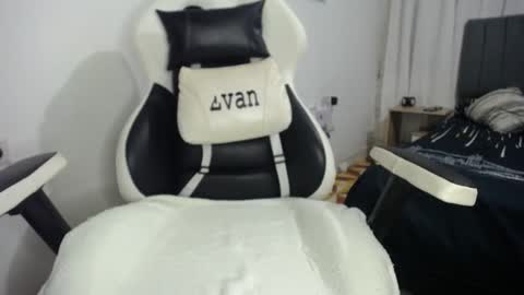 Evan online show from 1, 3, 2025