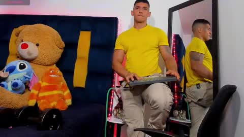 Snapshot of evansstorm01 chatting on 17, 10, 2025 online show from 17, 10, 2025