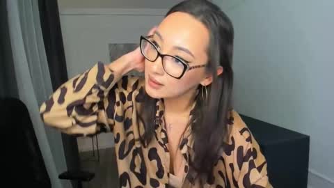 evasarazardje online show from 8, 3, 2026