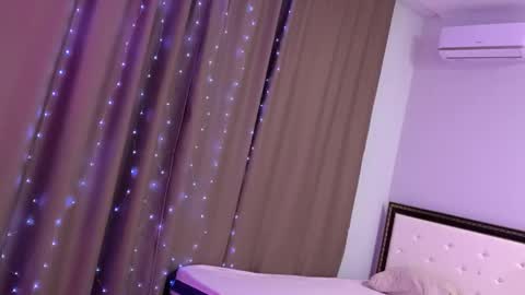 Snapshot of evasweet420 chatting on 11, 9, 2025 Eva online show from 11, 9, 2025