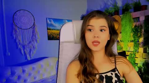 Snapshot of evathopson chatting on 15, 10, 2025 Eva next stream - - 1600 UTC2000 online show from 15, 10, 2025