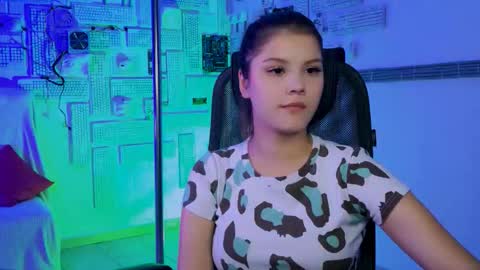 Snapshot of evathopson chatting on 5, 11, 2025 Eva next stream - - 1600 UTC2000 online show from 5, 11, 2025