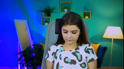 Snapshot of evathopson chatting on 28, 11, 2025 Eva next stream - - 1600 UTC2000 online show from 28, 11, 2025