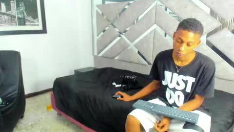 Eva And Emmanuel online show from 15, 10, 2025