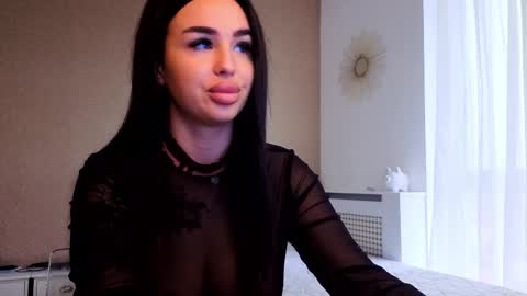 Snapshot of evaxrose chatting on 13, 11, 2025 Eva online show from 13, 11, 2025