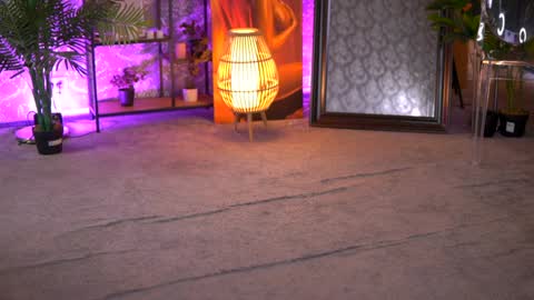 Snapshot of evazane chatting on 11, 12, 2024 Eva online show from 11, 12, 2024