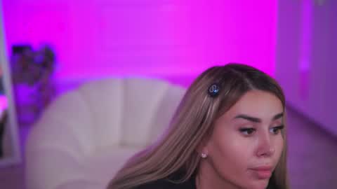 Snapshot of evazane chatting on 9, 11, 2025 Eva online show from 9, 11, 2025