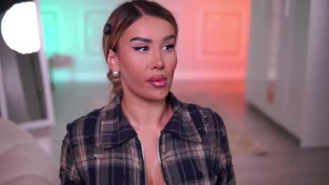 Snapshot of evazane chatting on 26, 11, 2025 Eva online show from 26, 11, 2025