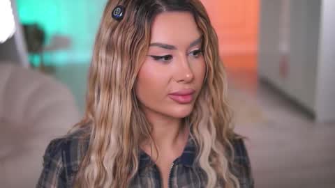 Snapshot of evazane chatting on 15, 12, 2025 Eva online show from 15, 12, 2025