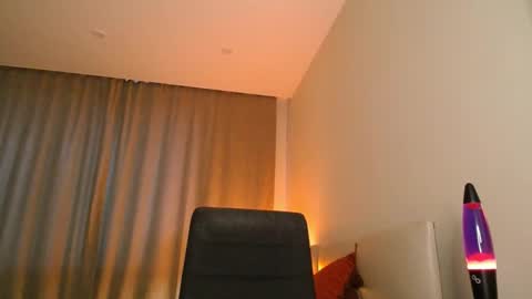 Snapshot of eve_nevertamed chatting on 4, 12, 2025 Eve online show from 4, 12, 2025