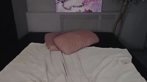 EveLibston online show from 17, 12, 2024