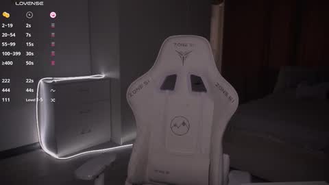 Snapshot of evelina_fox chatting on 15, 10, 2025 Evelina online show from 15, 10, 2025