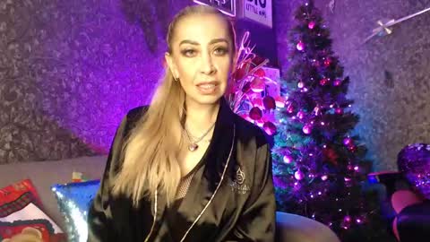 EvelynaGrey online show from 29, 12, 2024
