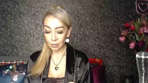 EvelynaGrey online show from 4, 1, 2025