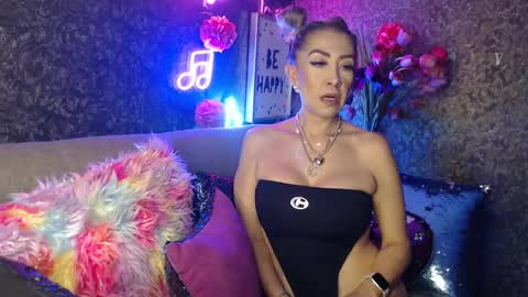 EvelynaGrey online show from 18, 1, 2025