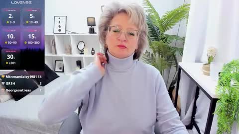 Evelyn online show from 26, 11, 2025