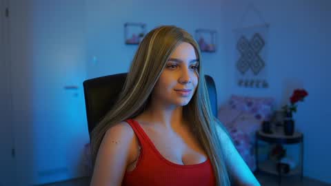 evelyncage_ online show from 15, 1, 2025