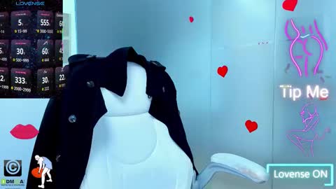 evelyne_rose online show from 2, 12, 2025