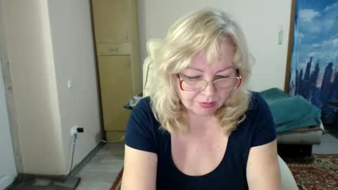 BarbaraBlondy online show from 4, 2, 2025